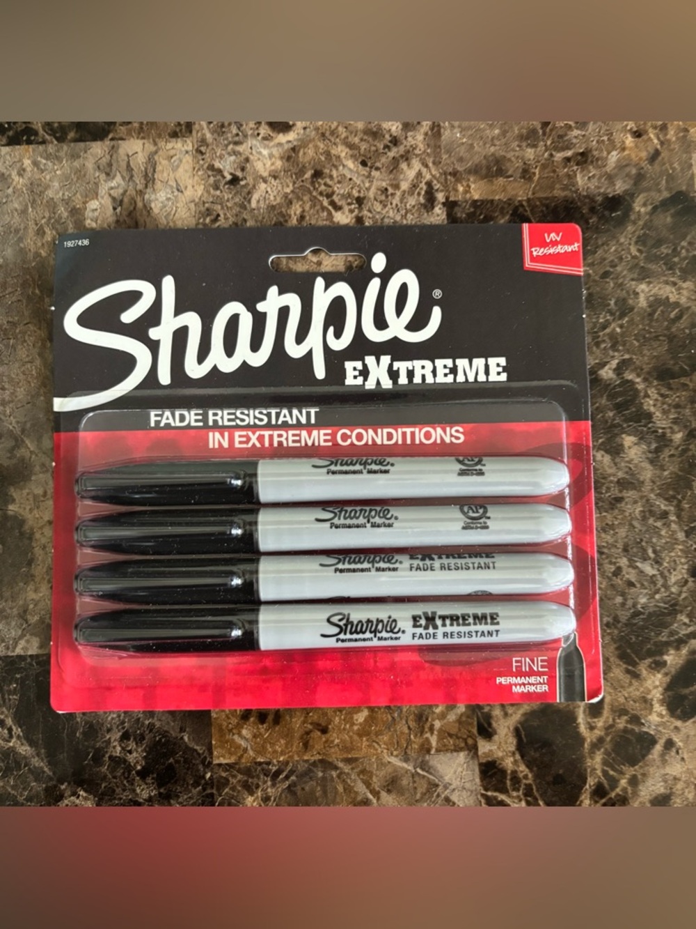 Sharpie Extreme Permanent Markers Black Fine Point 4 Pack Fade Resistant New